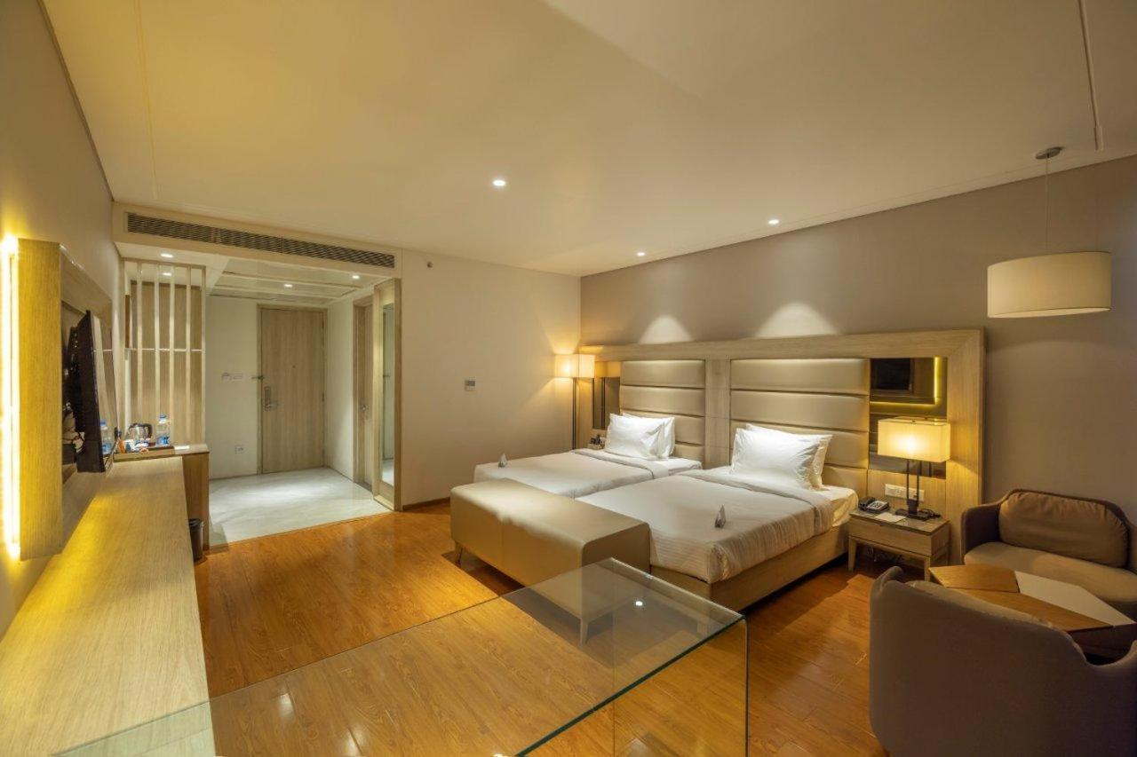Sarovar Portico Morbi Εξωτερικό φωτογραφία