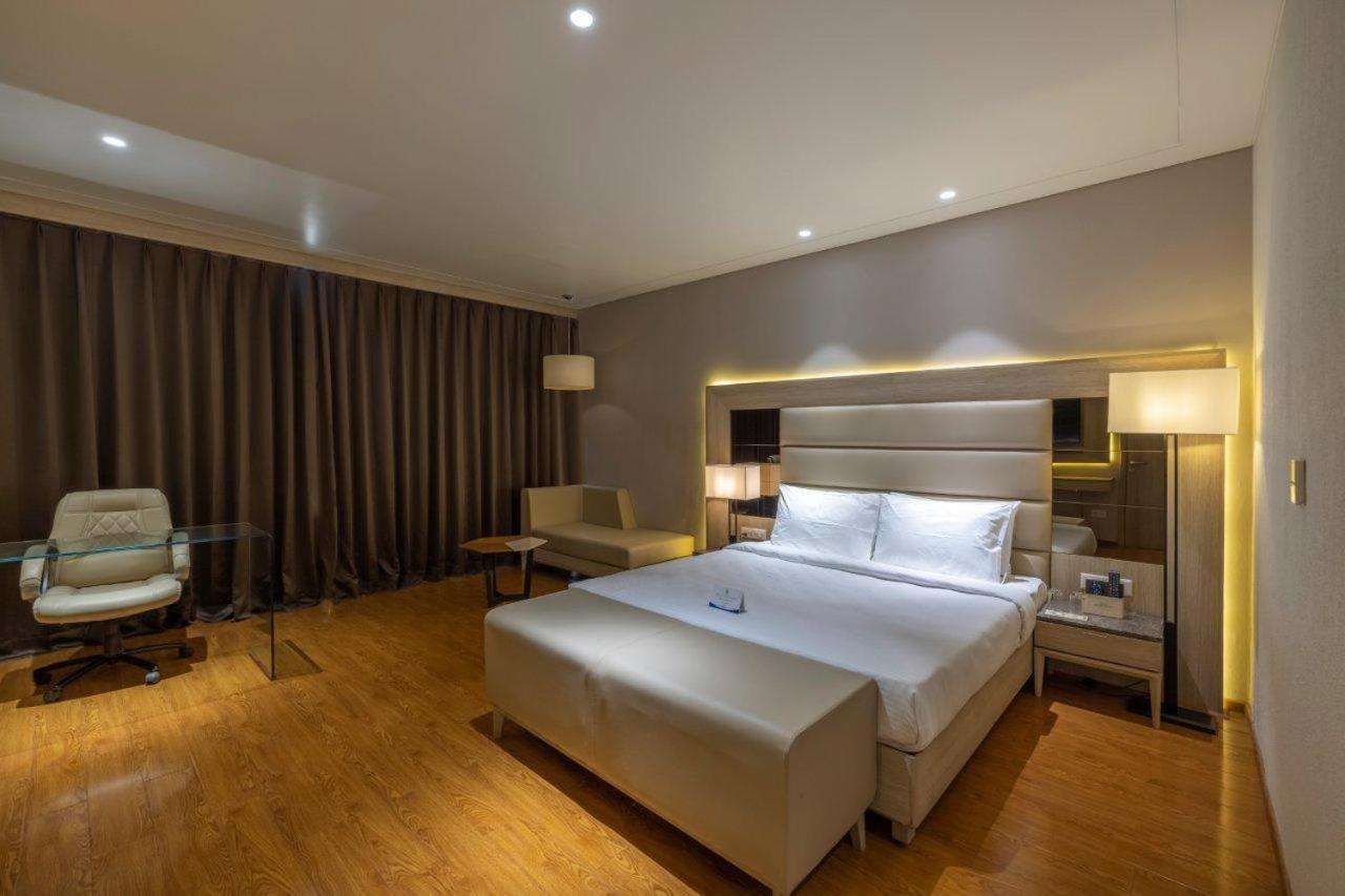Sarovar Portico Morbi Εξωτερικό φωτογραφία