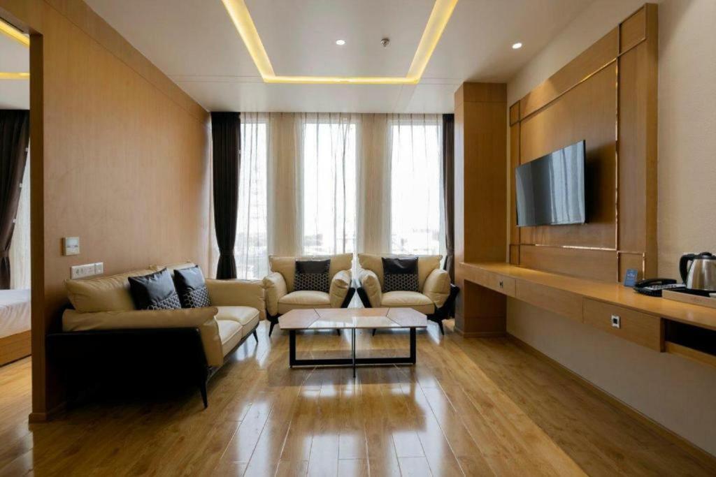 Sarovar Portico Morbi Εξωτερικό φωτογραφία