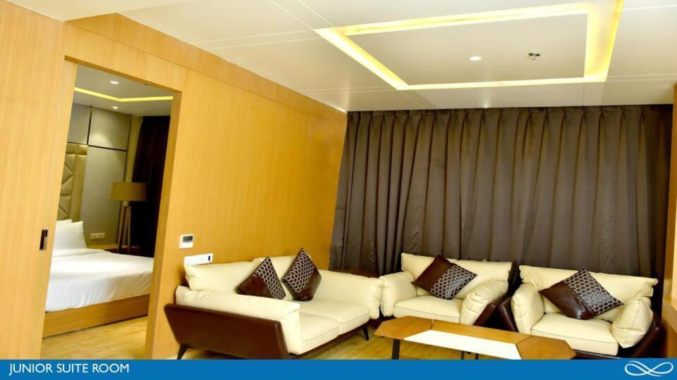 Sarovar Portico Morbi Εξωτερικό φωτογραφία